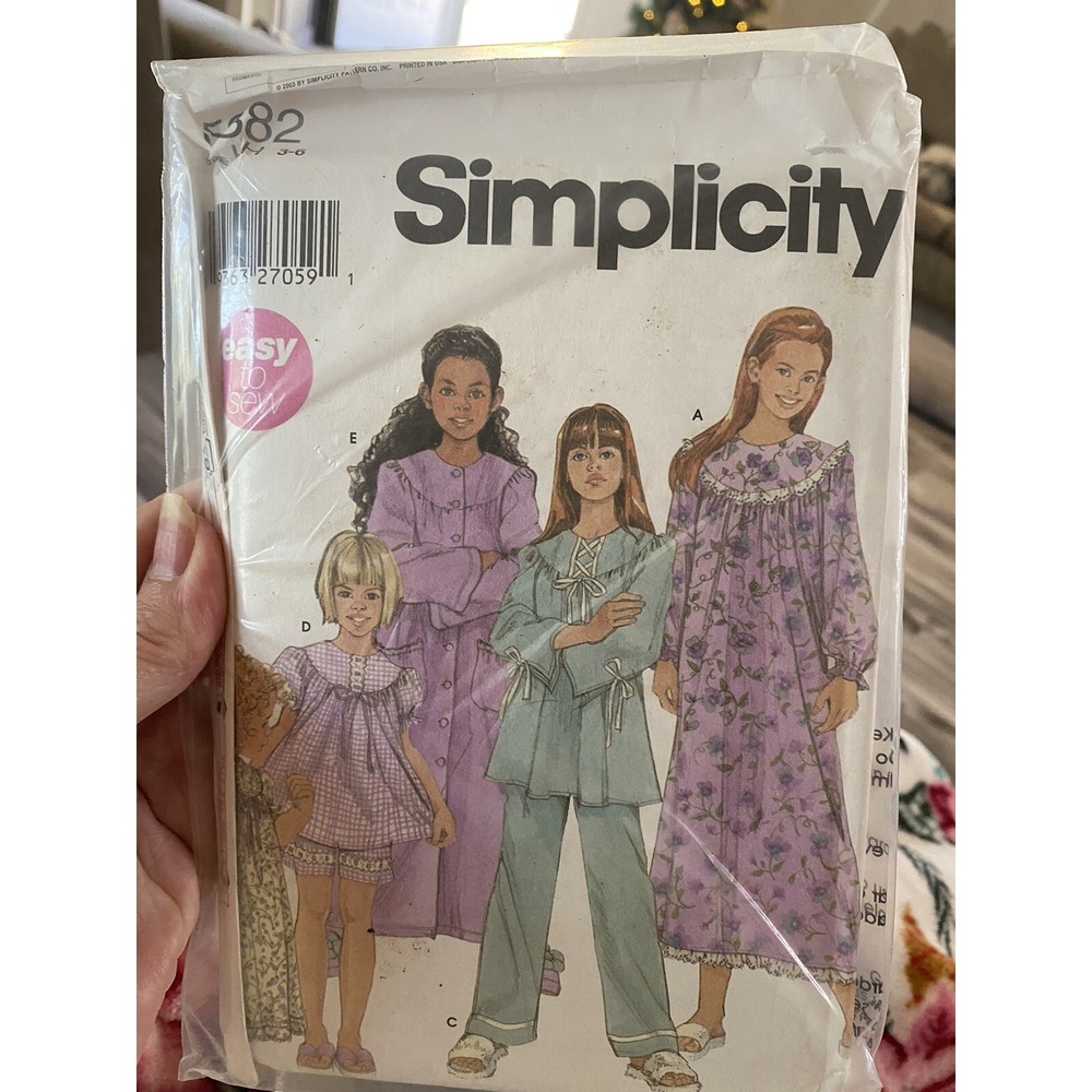 Girls Nightgown Robe Long & Short Pajama Set Simplicity Pattern 5382 3-6 Uncut